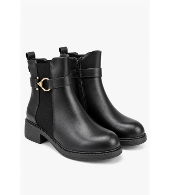 Μαύρα ankle boots με χρυσή αγκράφα και λάστιχο στο πλάι