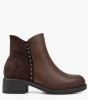 Καφέ ankle boots με suede λεπτομέρειες και ασημί τρουκς