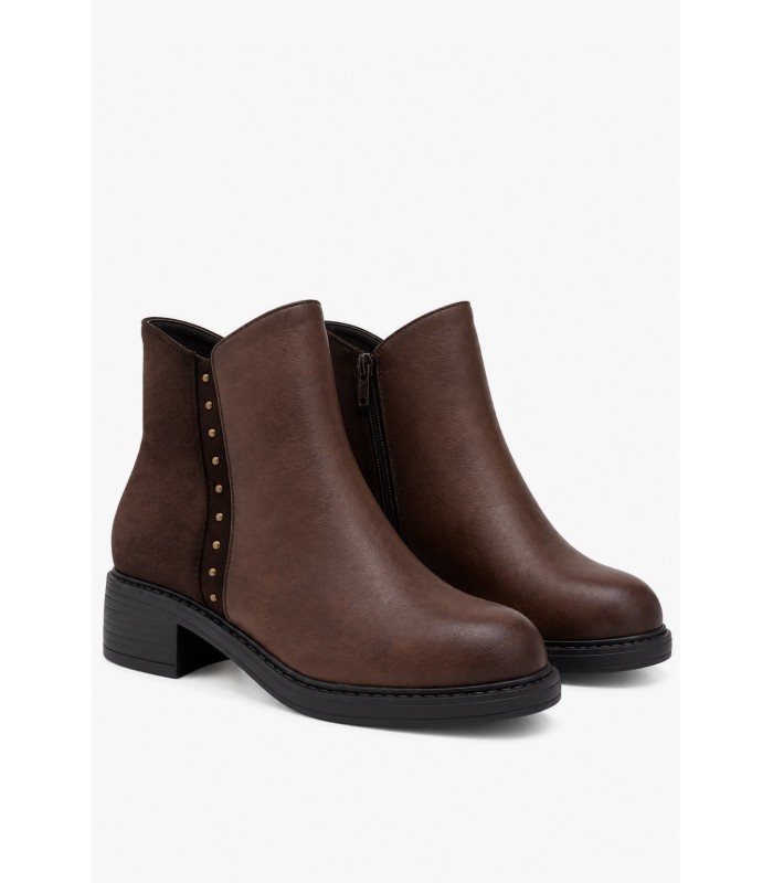 Καφέ ankle boots με suede λεπτομέρειες και ασημί τρουκς