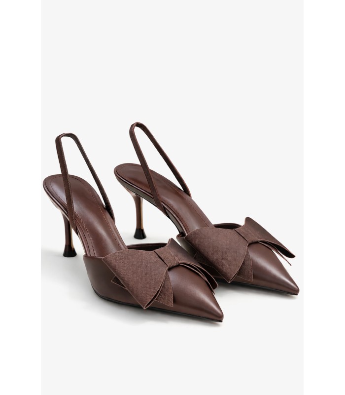 Καφέ μυτερή γόβα slingback με φιόγκο