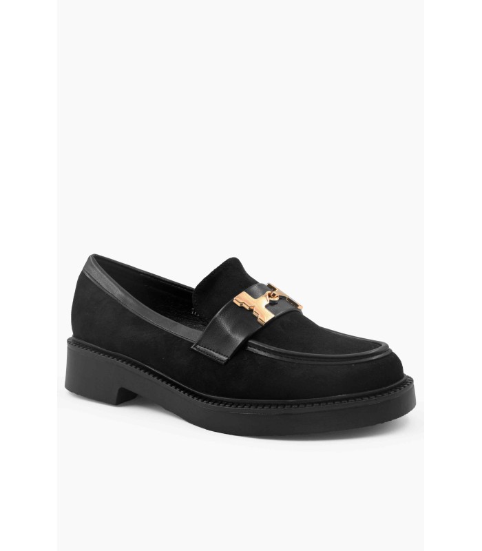 Μαύρο loafer με μεταλλική αγκράφα και συνδυασμό υλικών
