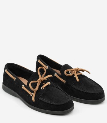 Μαύρο loafer με καφέ κορδόνια 