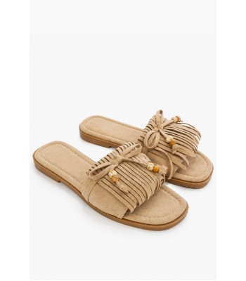 Χακί σανδάλι με κρόσσια και boho λεπτομέρειες