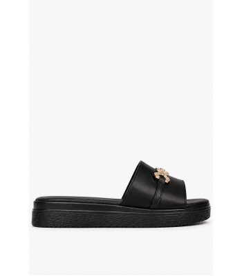 Μαύρα flatform με χρυσό διακοσμητικό