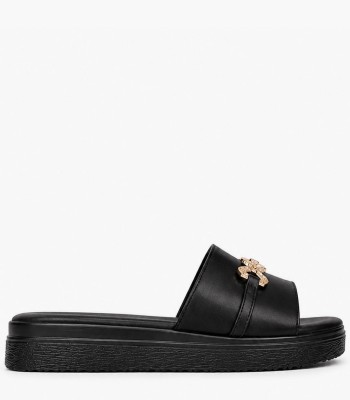 Μαύρα flatform με χρυσό διακοσμητικό
