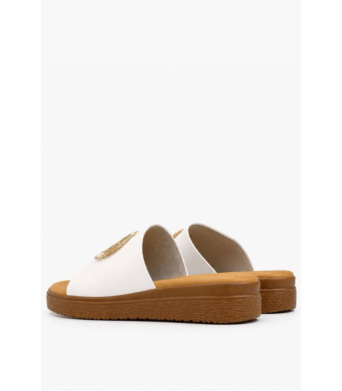 Λευκά flatform με χρυσό διακοσμητικό και μαλακό πάτο