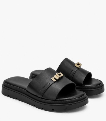 Μαύρα flatform με χρυσό διακοσμητικό