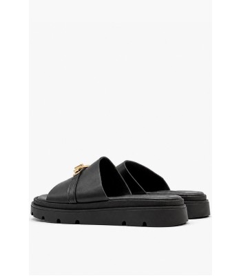 Μαύρα flatform με χρυσό διακοσμητικό