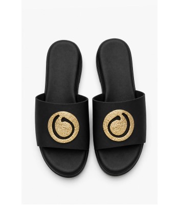 Μαύρο flatform με χρυσό διακοσμητικό στοιχείο