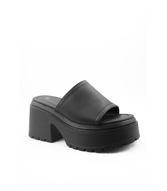 Flatform mule σε μαύρο χρώμα με χοντρό τακούνι και φαρδιά φάσα