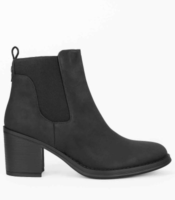 Μαύρο ankle boot με χοντρό τακούνι και ελαστικά πλαϊνά