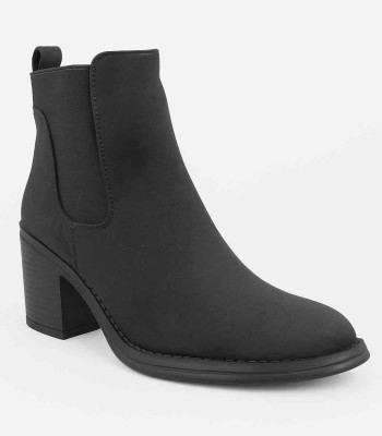 Μαύρο ankle boot με χοντρό τακούνι και ελαστικά πλαϊνά