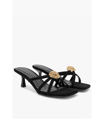 Μαύρα mules με χρυσό διακοσμητικό και kitten heel τακούνι