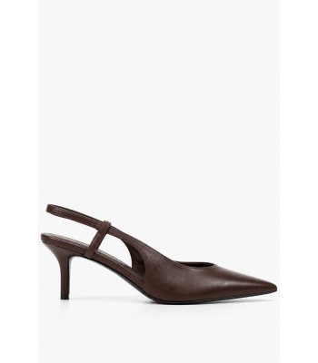 Καφέ slingback γόβες με χαμηλό τακούνι