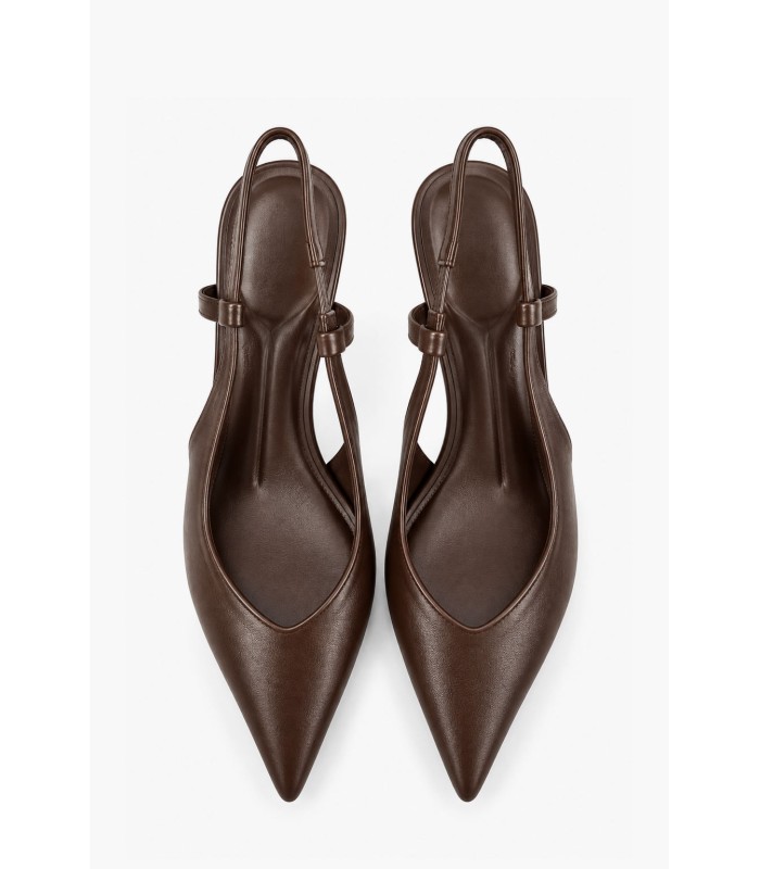Καφέ slingback γόβες με χαμηλό τακούνι