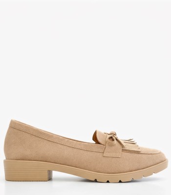 Μπεζ loafer με χοντρό τακούνι και κρόσσια