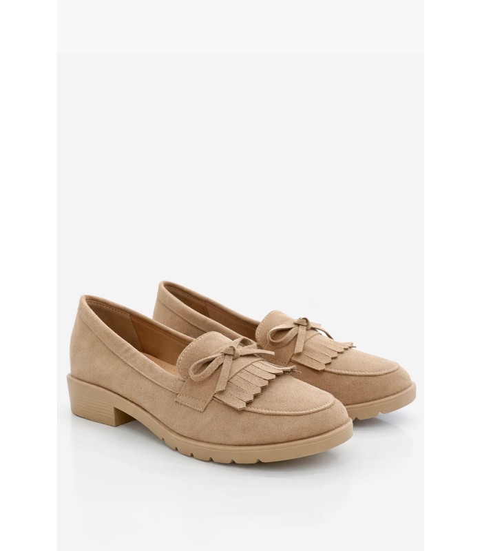 Μπεζ loafer με χοντρό τακούνι και κρόσσια