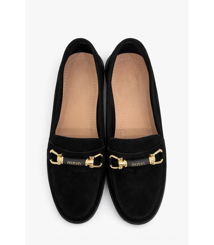 Μαύρο loafer με χρυσή διακριτική αγκράφα