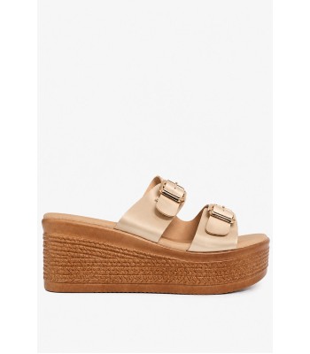 Μπεζ flatform με διπλή αγκράφα και καφέ σόλα