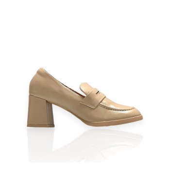 Γυναικεία loafers σε μπεζ χρώμα με χοντρό τακούνι 