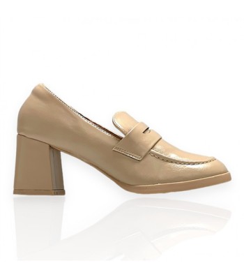 Γυναικεία loafers σε μπεζ χρώμα με χοντρό τακούνι 