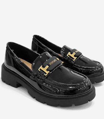 Μαύρο loafer λουστρίνι με chunky σόλα