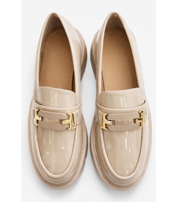 Μπεζ loafer λουστρίνι με chunky σόλα