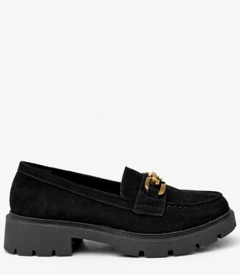 Μαύρο loafer suede με μεταλλική αγκράφα και chunky σόλα