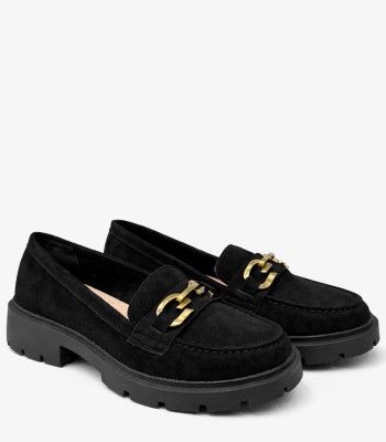 Μαύρο loafer suede με μεταλλική αγκράφα και chunky σόλα