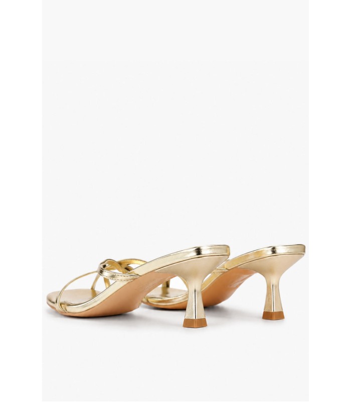 Χρυσό mule πέδιλο με λεπτά λουράκια και kitten heel