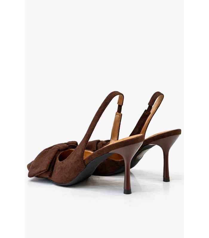 Καφέ γόβα slingback με φιόγκο και λεπτό τακούνι