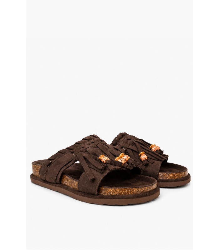 Καφέ σανδάλι boho με κρόσσια και χάντρες