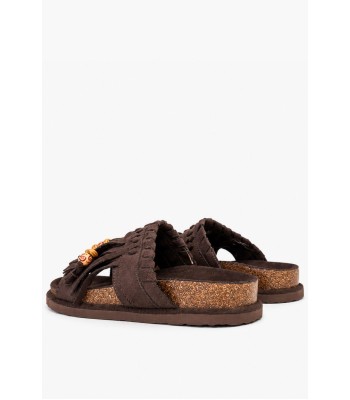 Καφέ σανδάλι boho με κρόσσια και χάντρες