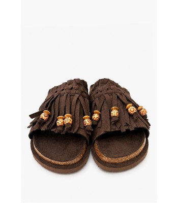 Καφέ σανδάλι boho με κρόσσια και χάντρες