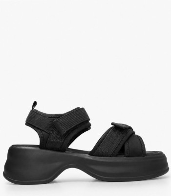 Μαύρο flatform σανδάλι με αυτοκόλλητα δεσίματα