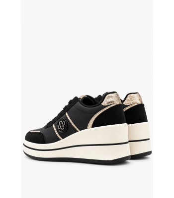 Μαύρα wedge sneakers με χρυσές λεπτομέρειες