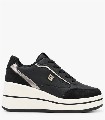 Μαύρα sneakers πλατφόρμα με χρυσές λεπτομέρειες