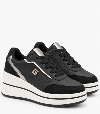 Μαύρα sneakers πλατφόρμα με χρυσές λεπτομέρειες