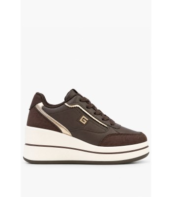 Καφέ sneakers πλατφόρμα με χρυσές λεπτομέρειες