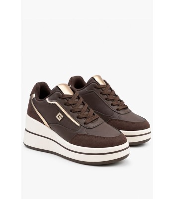 Καφέ sneakers πλατφόρμα με χρυσές λεπτομέρειες