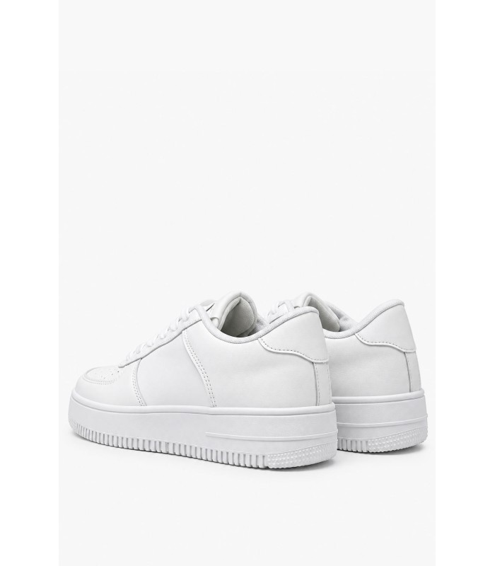 Λευκά sneakers με χοντρή σόλα