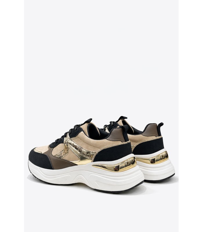 Sneaker με chunky σόλα σε συνδυασμό χρωμάτων μαύρο–μπεζ και μεταλλικές λεπτομέρειες