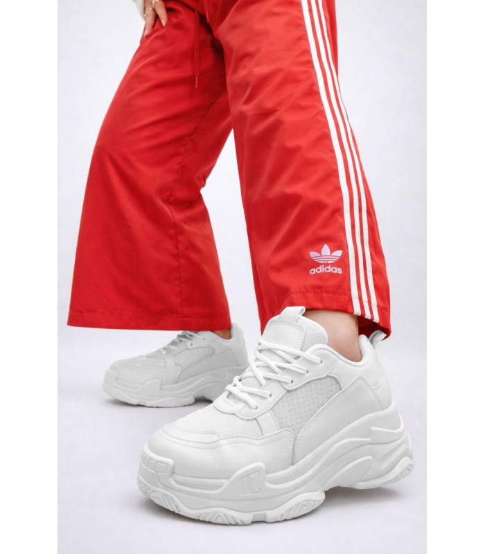 Λευκό sneaker με χοντρή chunky σόλα και mesh λεπτομέρειες