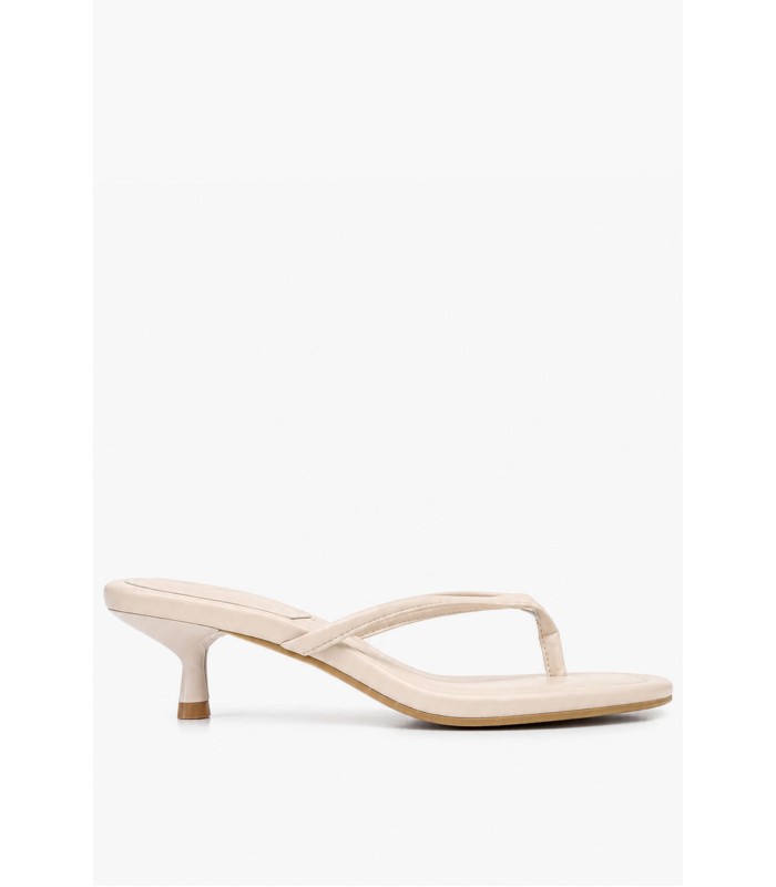Μπεζ mules με διχάλα και kitten heel