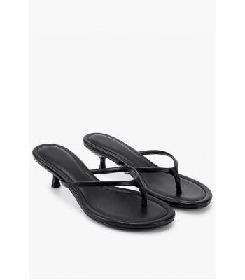 Μαύρα mules με διχάλα και kitten heel