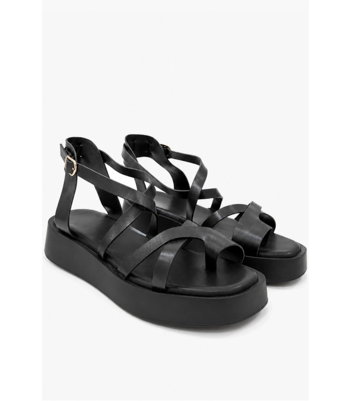 Μαύρο flatform με λουράκι δαχτύλου και χιαστί λουράκια