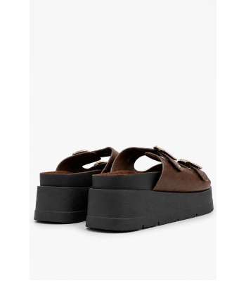 Καφέ flatform με διπλή αγκράφα