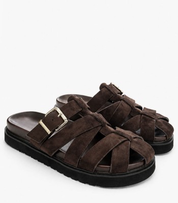 Καφέ flatform με πλεγμένα λουριά και αγκράφα