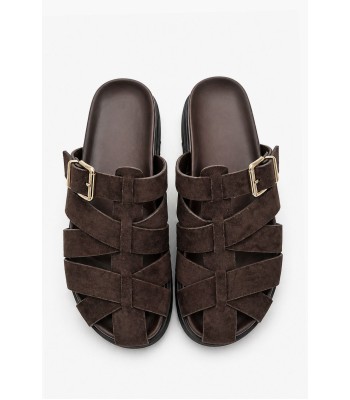 Καφέ flatform με πλεγμένα λουριά και αγκράφα