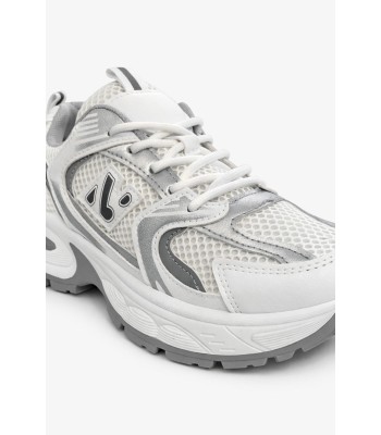 Λευκό sneaker chunky με mesh ύφασμα και γκρι λεπτομέρειες